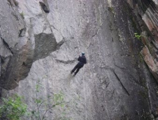  Discesa in corda doppia estrema 